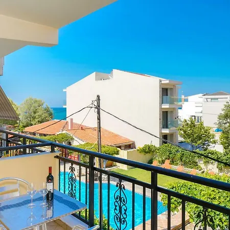 Konstantinos 2 利迈纳里亚