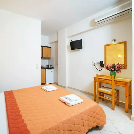 Konstantinos 2 公寓式酒店 3*