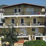 Konstantinos 2 アパートホテル
