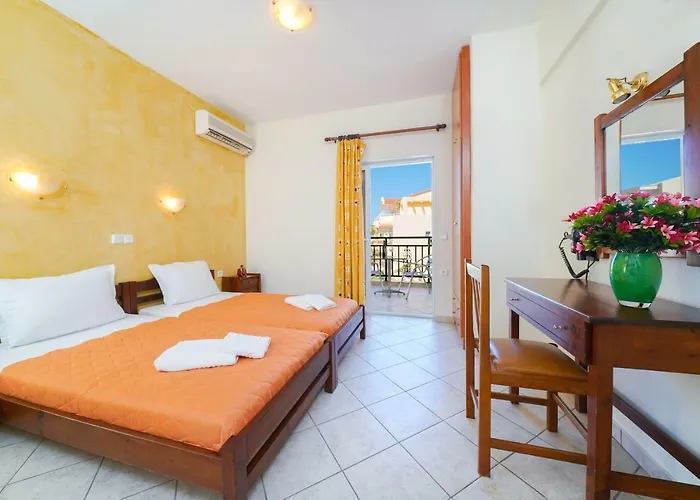 Konstantinos 2 公寓式酒店 3*