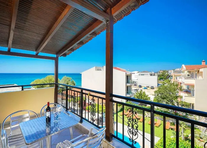 Konstantinos 2 公寓式酒店 3*